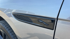 Jaguar F-Pace 2.0 D200 R-Dynamic HSE Black 5dr Auto AWD Diesel Estate